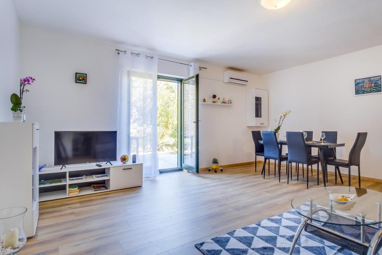 Apartment Rosmarino Mali Lošinj Exterior foto